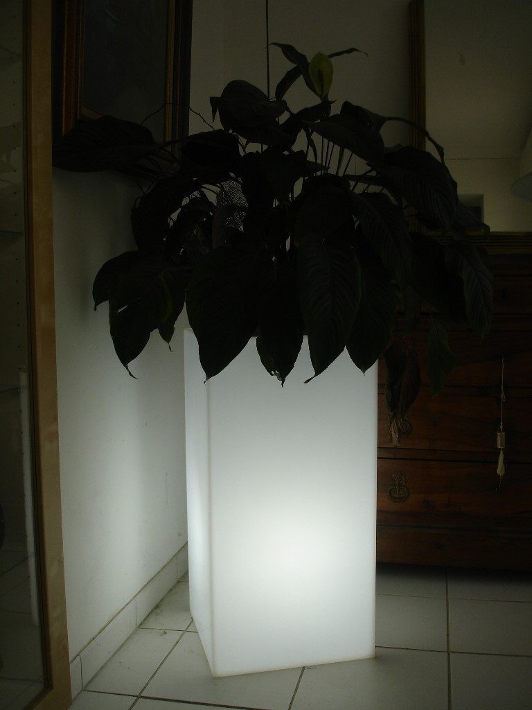 Pot BELLAMI - ROTOMOD DESIGN - fabriquant de luminaires et mobiliers design français